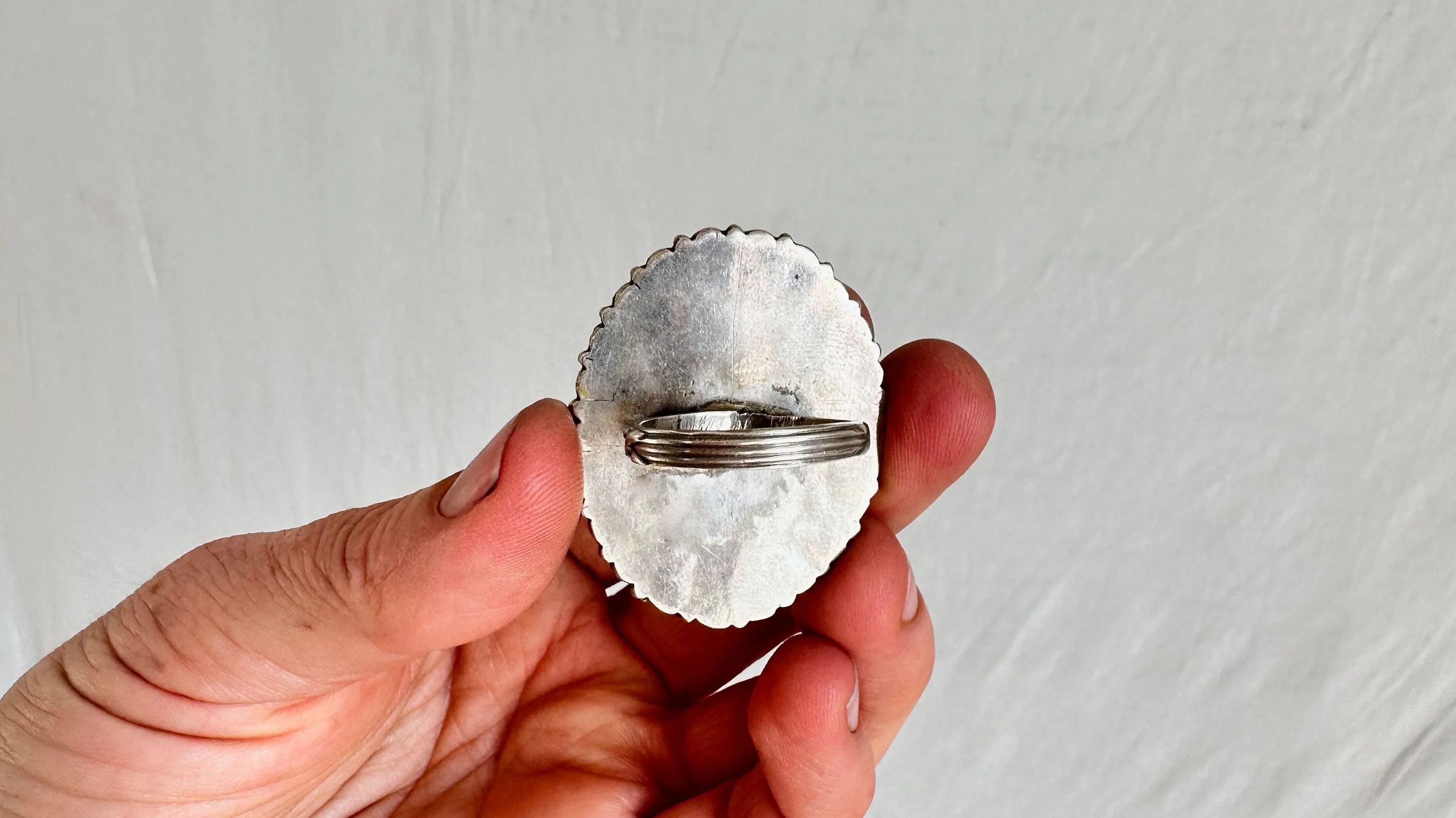 Antique Coral and Sterling Ring. India. Gorgeous! size 9.75. 1047