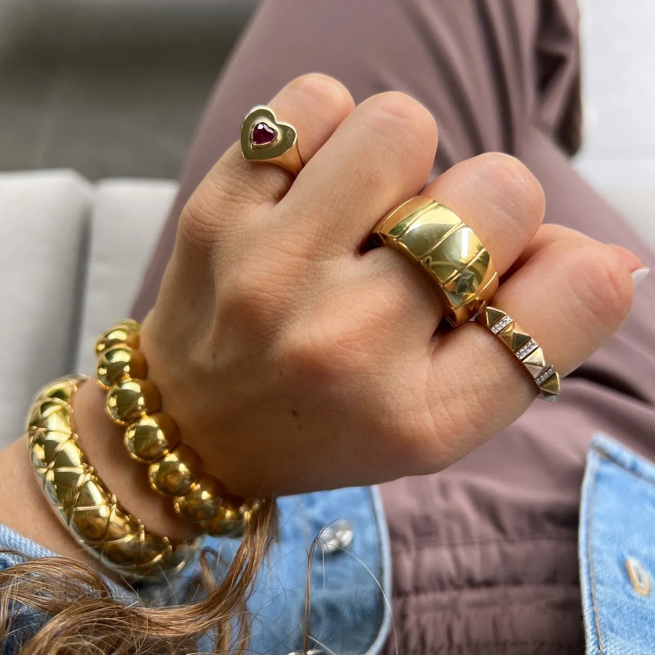 Aura Gold Overlay Stretch Ring by Roberto Demeglio