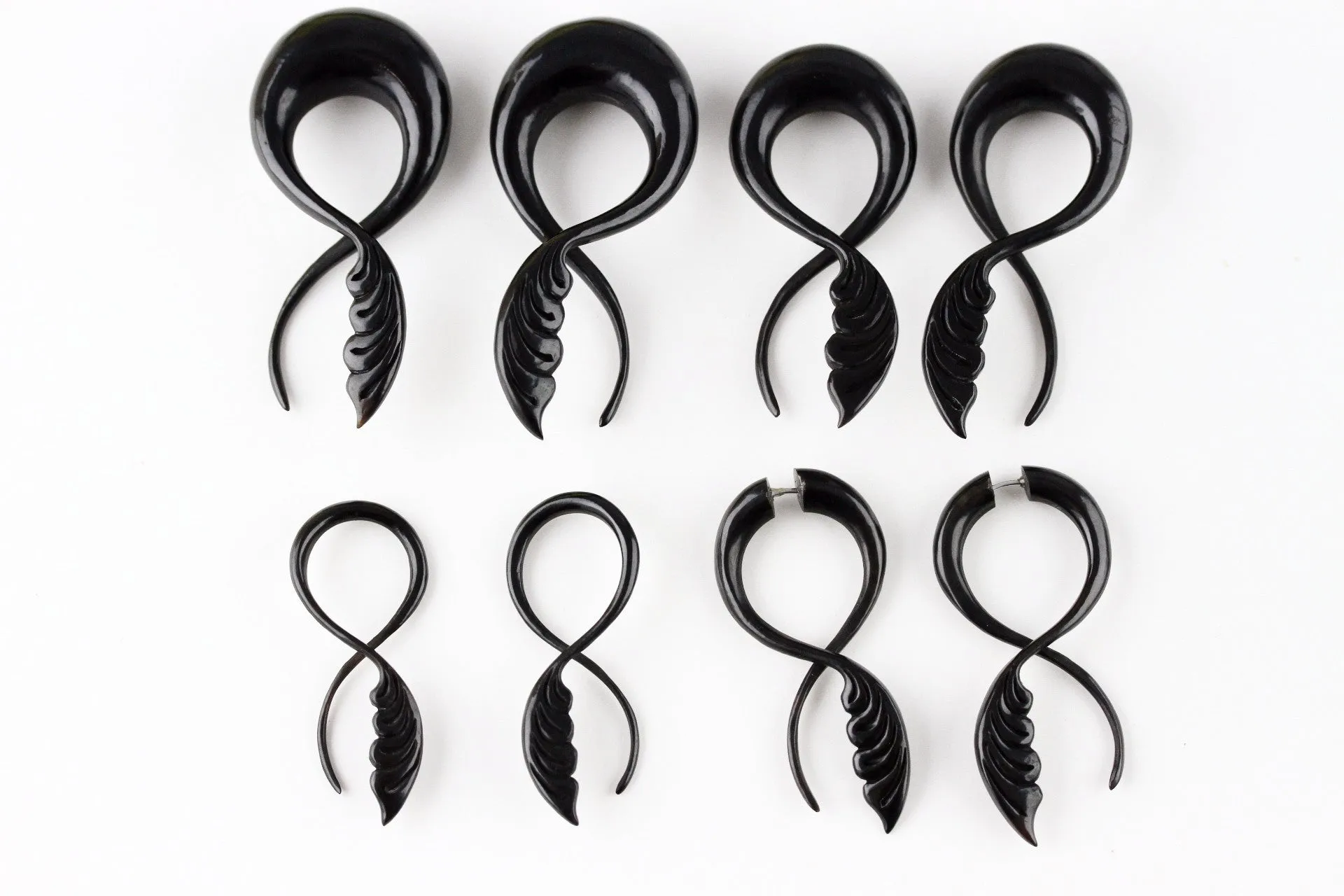 Black Unicorn Tail Twisting Hanging Plugs (Pair) - B043