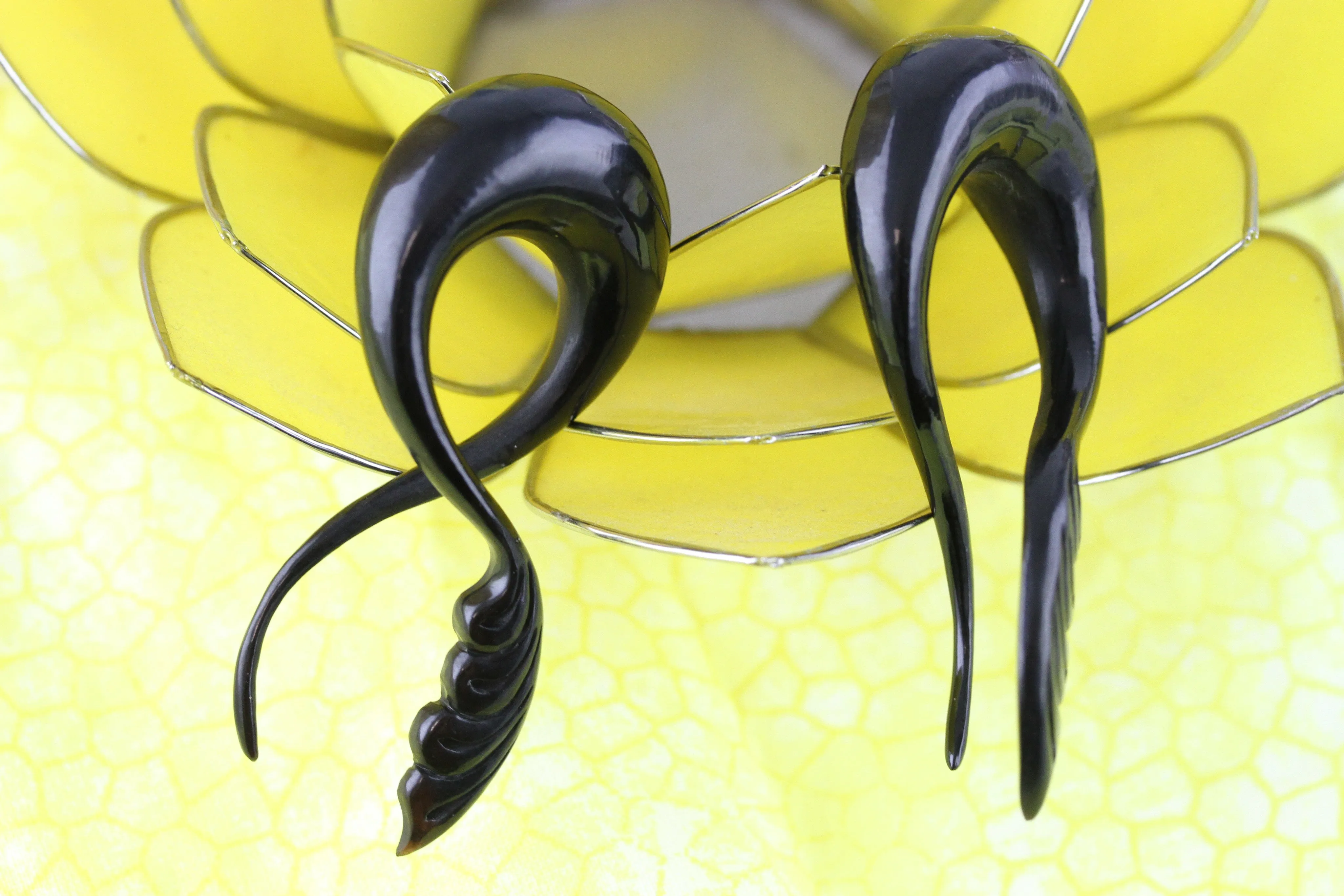 Black Unicorn Tail Twisting Hanging Plugs (Pair) - B043