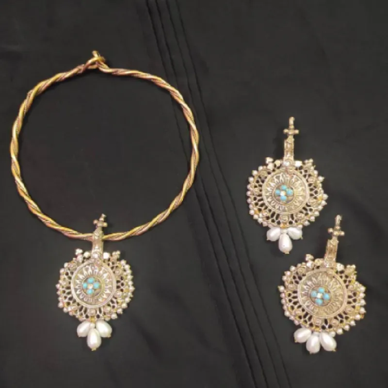 Bohemian Turqoise Beaded Hasli Choker Set and Earrings