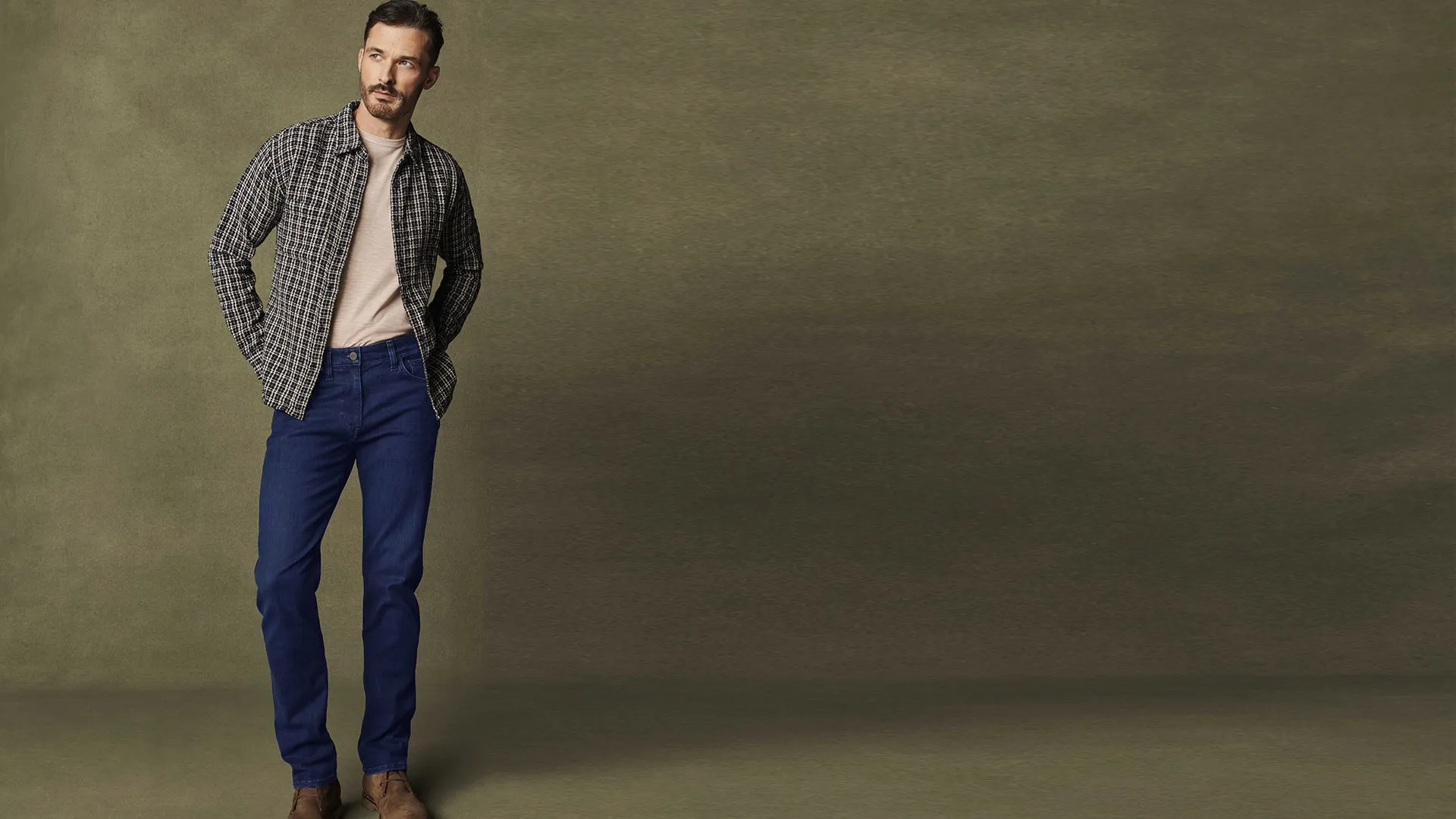 Courage Straight Leg Jeans In Dark Midnight Brushed Urban