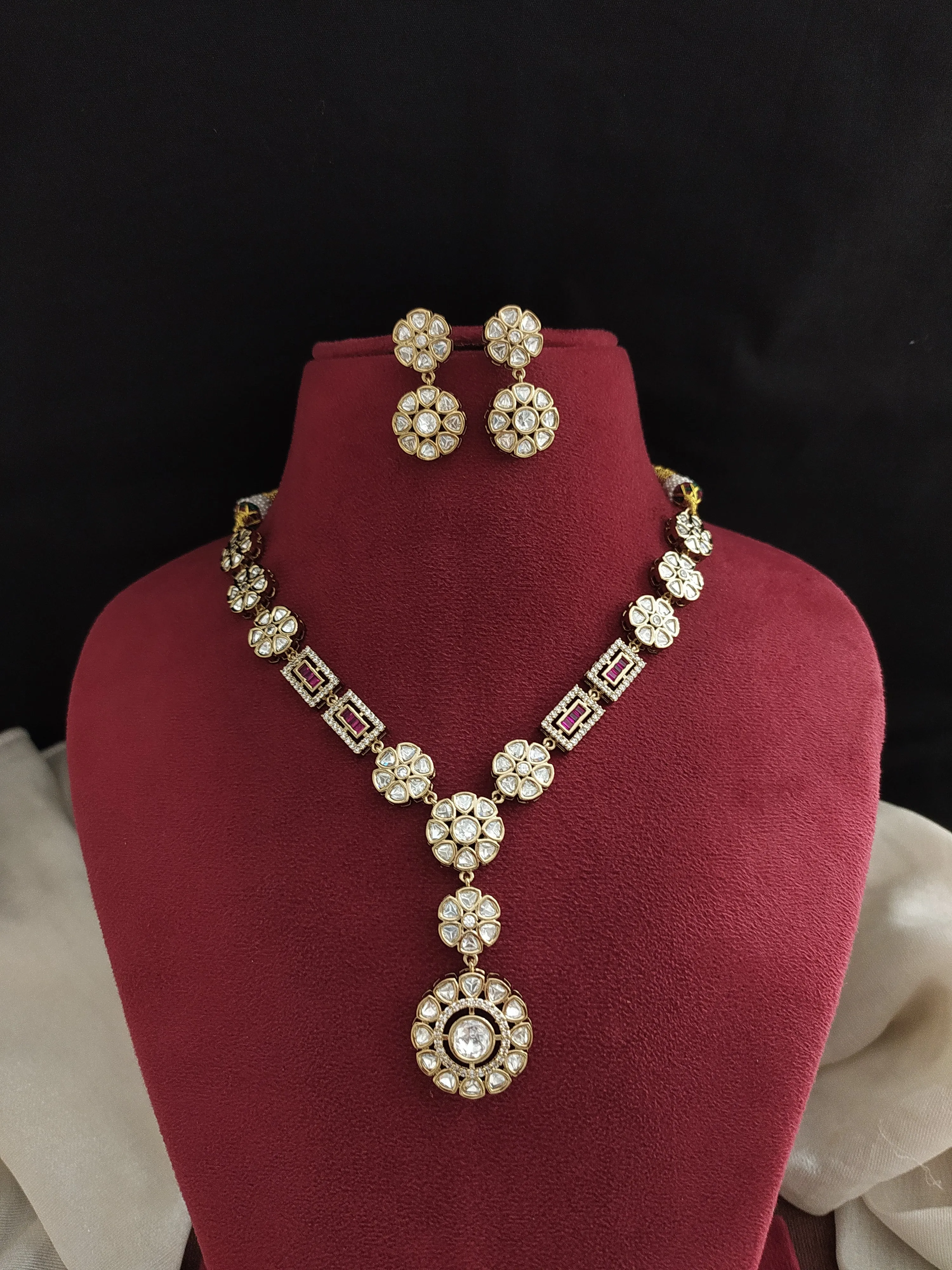 Elegant Kundan Necklace with Floral Pendants and Matching Earrings for Karwa Chauth