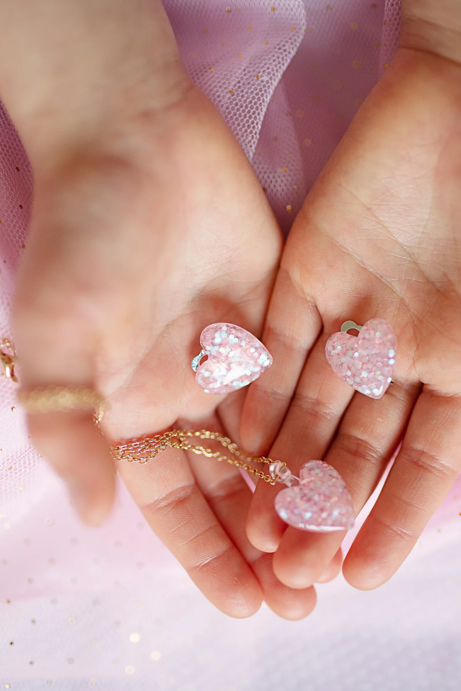 Great Pretenders Boutique Glitter Heart Necklace