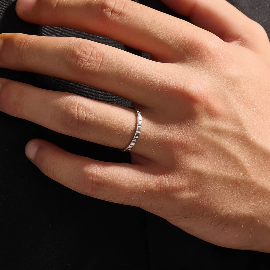Ice Cube Band Ring in Gold