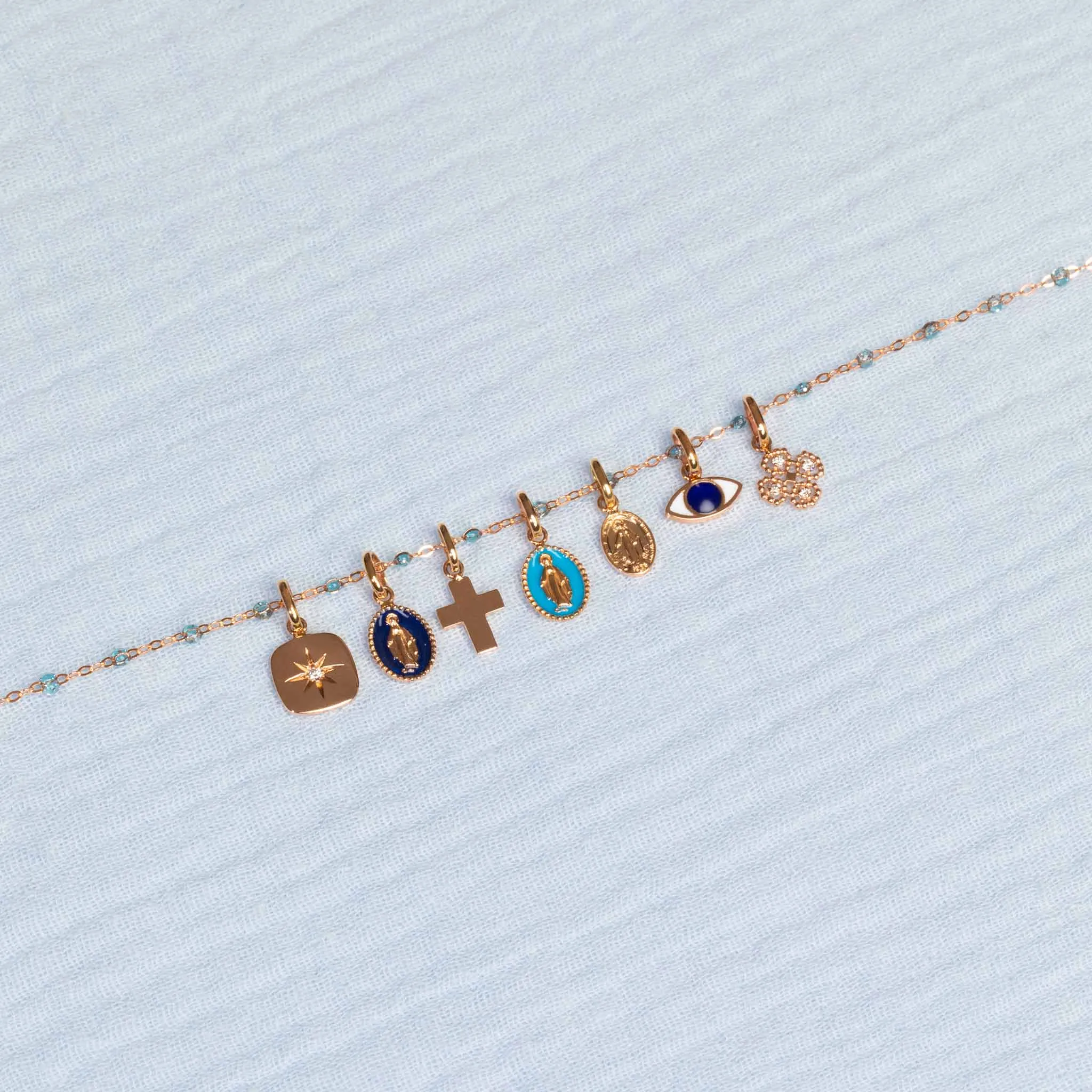 Madone Lapis Resin pendant, Rose gold