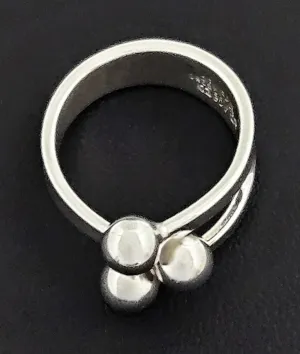 Norway   Designs AGE Sterling Modernist 3 Prong Crown Jester Ring C 1960s