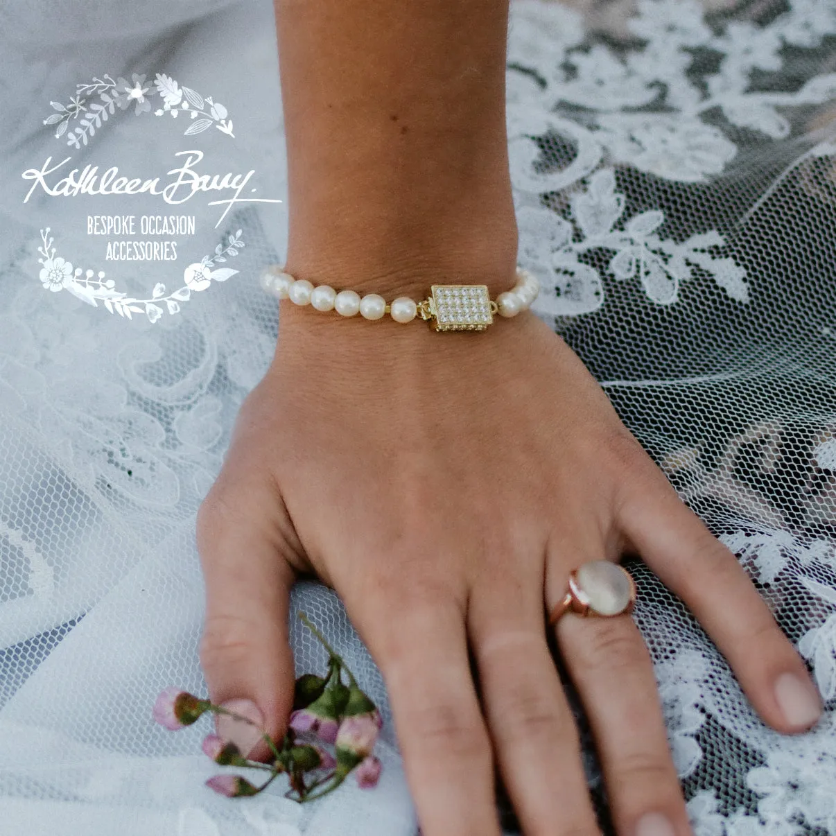 Rozelle single strand pearl bracelet - Available in Rose Gold and gold finish